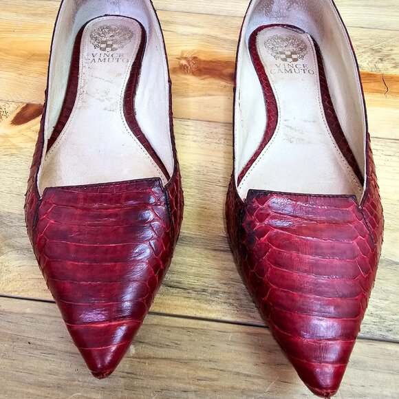 Vince Camuto Empa Dark Red Snakeskin Leather Flats Size 7.5 - Picture 2 of 7